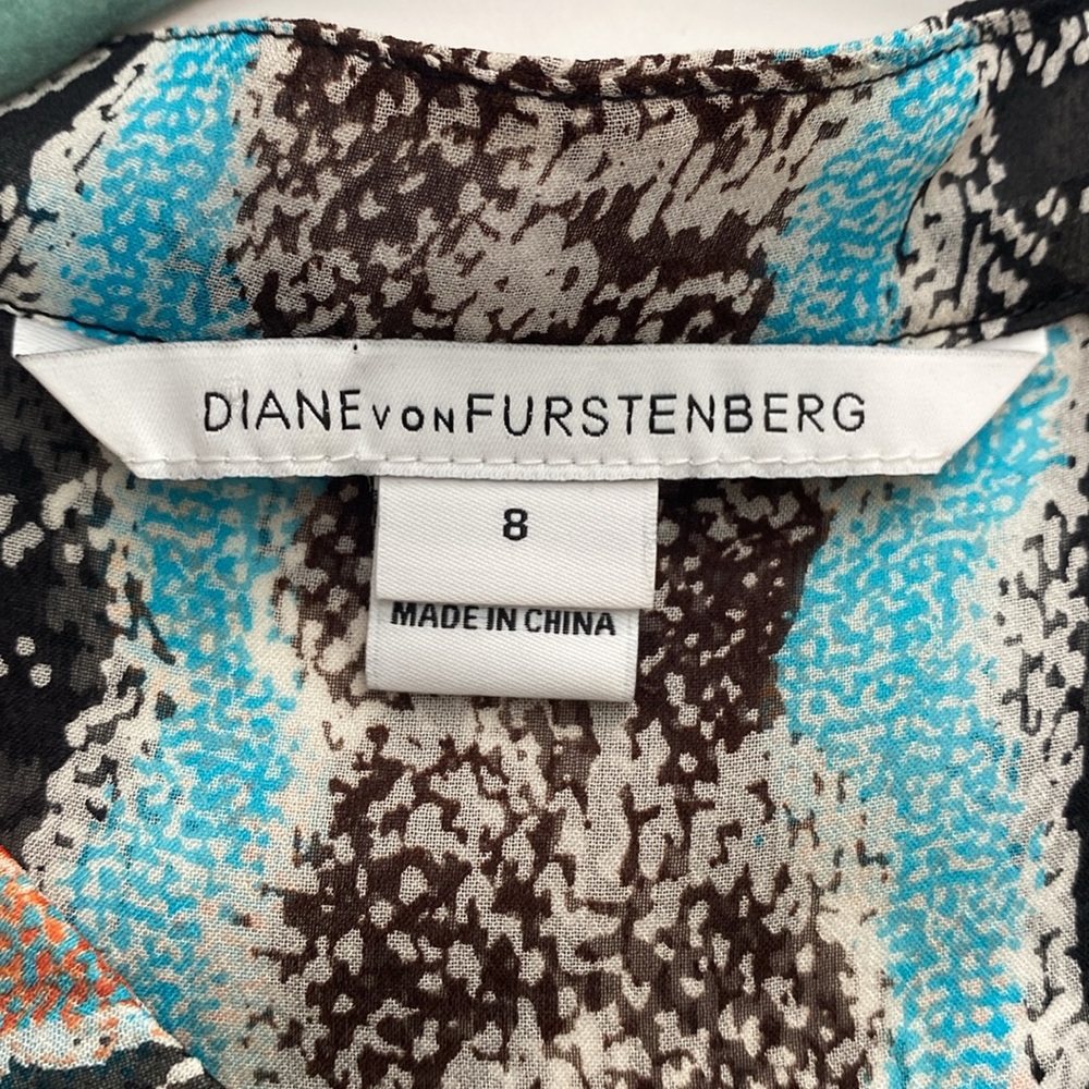 Diane von Furstenberg Gilmore Print Chiffon Silk Blouse - Picture 3 of 8